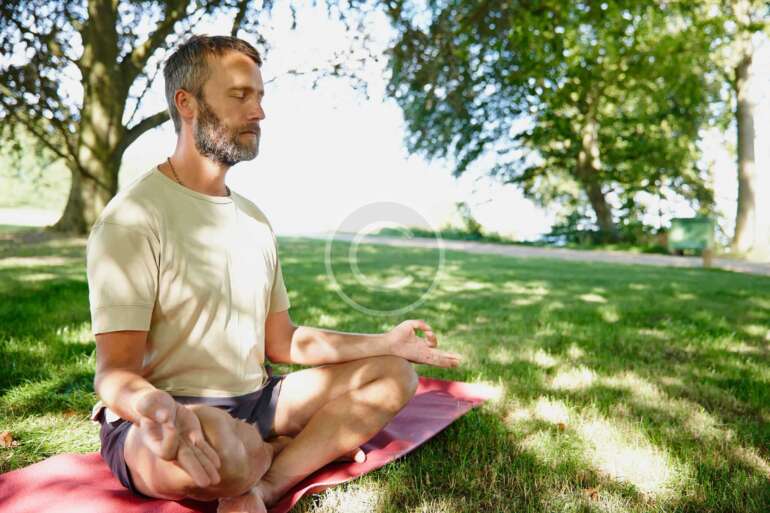 The 5 Best Meditation Apps To Help You Find Your Calm